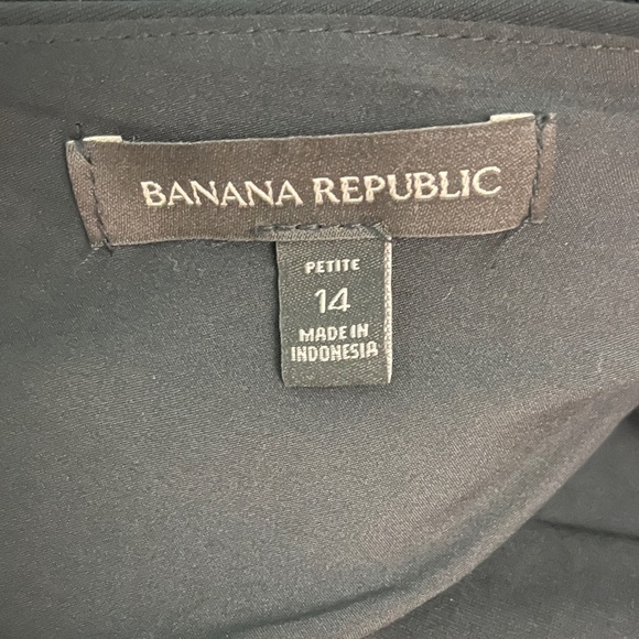 Banana Republic Criss Cross Dress with Pockets - Picture 5 of 6